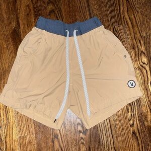 Nice athletic shorts